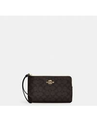 COACH - Large Corner Zip Wristlet - Lyst