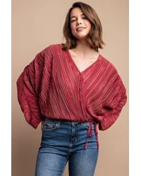 TRUEDAMES - Satin Pleated Drawstring Top With Snap Button - Lyst