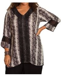 On The Plus Side - Print Tatum Bracelet Sleeve V-Neck Tunic - Lyst
