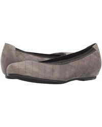 Munro - Vicki Quilted Flat Shoe - Lyst