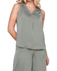 Renuar - V Neck Sleeveless Blouse - Lyst