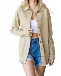 Veveret - Distressed Button Down Shacket - Lyst