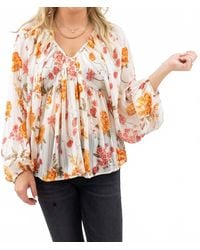 Bucketlist - Floral Print V-Neck Top - Lyst