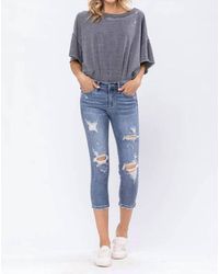 Judy Blue - Mid-Rise Destroyed Capri Jeans - Lyst
