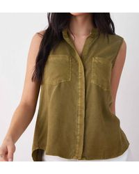 Bella Dahl - Sleeveless Two Pocket Button Down Top - Lyst