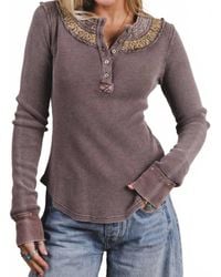 Easel - Embroidered Neck Thermal Top - Lyst