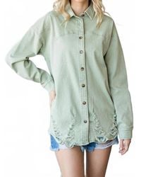 Veveret - Distressed Button Down Shacket - Lyst