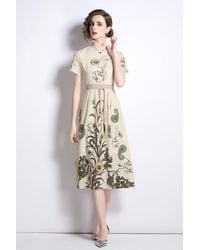 Kaimilan - Creamy & Floral Print Day A-line Crewneck Short Sleeve Midi Dress - Lyst