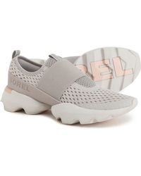kinetic impact strap sneaker