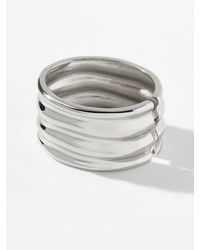 Simon's - Wavy Wide Silver Bangle - Lyst