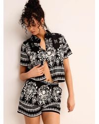Simon's - Ornamental Pattern Cropped Shirt - Lyst