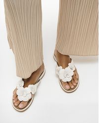 Fitflop - Fit Flop Gracie Flower Leather - Lyst