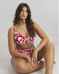 MAGISCULPT - Twist Front Wired Bikini Top - Lyst