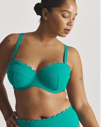 MAGISCULPT - Scallop Edge Bandeau Bikini Top - Lyst