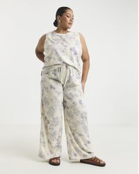 Simply Be - Floral Linen Blend Vest Top - Lyst