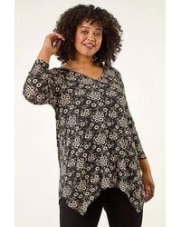 Roman Curve - Floral V-Neck Stretch Top - Lyst