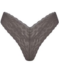 Skims - Lace Micro Dipped Thong Grey Chalk - Lyst