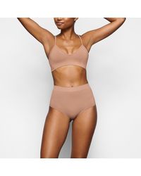 Skims - Soft Smoothing Boy Short - Lyst