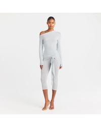 Skims - Wrap Capri - Lyst