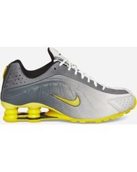 Nike - Shox R4 Se Sneakers Vast / Bright Citron - Lyst