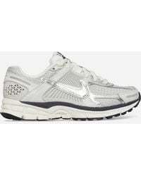Nike - Women S Zoom Vomero 5 Sneakers Photon Dust / Metallic Silver - Lyst