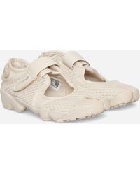 Nike - Women S Air Rift Lace Sandals Light Orewood Brown - Lyst