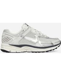 Nike - Women S Zoom Vomero 5 Sneakers Photon Dust / Metallic Silver - Lyst
