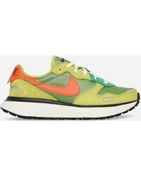 Nike - Wmns Phoenix Waffle Sneakers Chlorophyll / Safety Orange - Lyst
