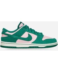 Nike - Dunk Low Retro Sneakers Medium Soft Pink / Malachite - Lyst