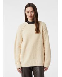 Comma, - Oversized Strickpullover Aus Bouclé Mit Stickdetail Am Rücken - Lyst