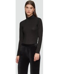 QS - Schmal geschnittenes Shirt mit Stehkragen und Glitzereffekt - Lyst