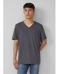 S.oliver - Baumwoll-T-Shirt mit V-Ausschnitt und Logo - Lyst