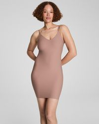 Spanx - Supersmooth Essential V-Neck Slip - Lyst