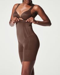 Spanx - Sculpt Oncore High-Waisted Mid-Thigh Shorts - Lyst