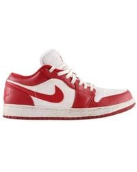 Nike - Baskets Baskets en cuir rouges - Lyst
