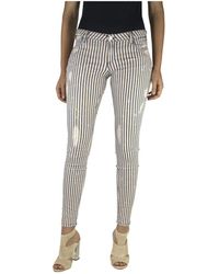 Met 10DBF0525 - Rosa