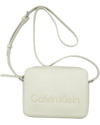 Calvin Klein - Sac de sport Set Camera Crossbody Bag - Lyst