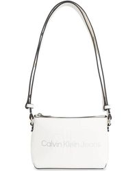 Calvin Klein - Sac SCULPTED CAMERA POUCH21 MONO K60K610681 - Lyst