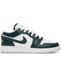 Nike - ジュニア｜グリーン＆ホワイト Air Jordan 1 Low Se スニーカー - Lyst