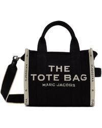 Marc Jacobs - Petit cabas 'the tote bag' noir à logo et texte en tissu jacquard - Lyst