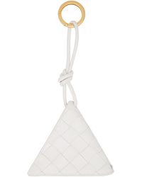 Femme Accessoires pour sac Accessoires pour sac Bottega Veneta Alphabet Porte-clés T Cuir Bottega Veneta en coloris Blanc 