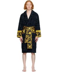 Robe De Chambre En Soie Imprimé Baroque Soie Versace pour homme en coloris Jaune Homme Vêtements de nuit Vêtements de nuit Versace 