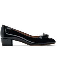Ferragamo - Chaussures à talon bottier noires à boucle vara - Lyst