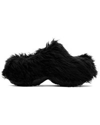 Balenciaga - Mules noires en fourrure synthétique édition crocs - Lyst