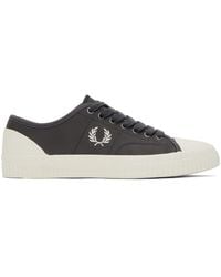 Fred Perry - F perry baskets basses hughes grises - Lyst