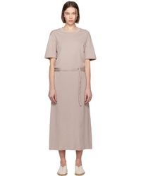 Lemaire - Robe T-Shirt Midi Rose À Ceinture Et À Col En Tricot Côtelé - Lyst