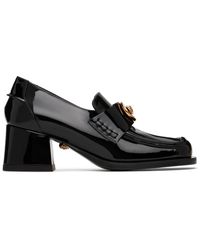 Versace - Chaussures à talon bottier de style flâneur alia noires en cuir verni - Lyst
