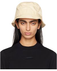 Jacquemus Le Raphiaコレクション ゴールド La Grande Pince ヘア