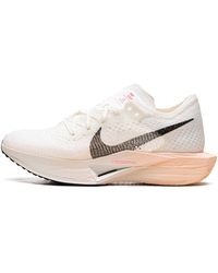 Nike - Zoomx Invincible Run 3 "Sail Guava Ice" Dv4130 103" - Lyst