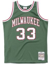 Mitchell & Ness - Nba Kareem Abdul-Jabbar Swingman Jersey "1970 Milwaukee Bucks - Lyst